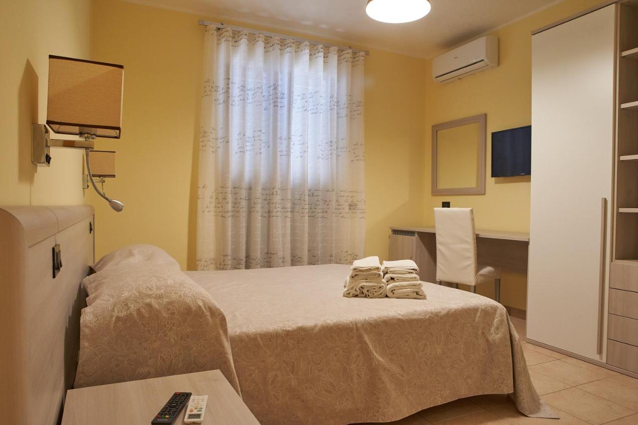B&B Mary Grace Rossano Stazione Εξωτερικό φωτογραφία