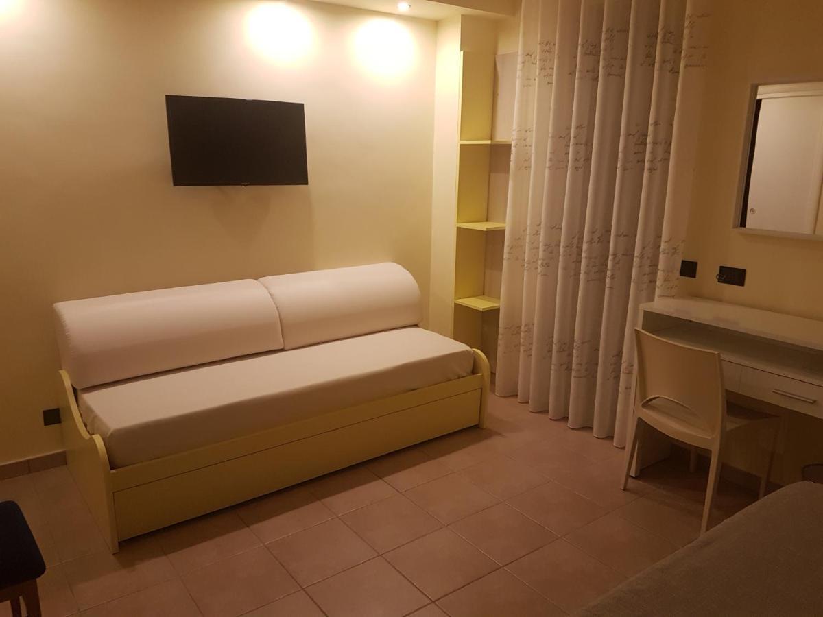 B&B Mary Grace Rossano Stazione Εξωτερικό φωτογραφία