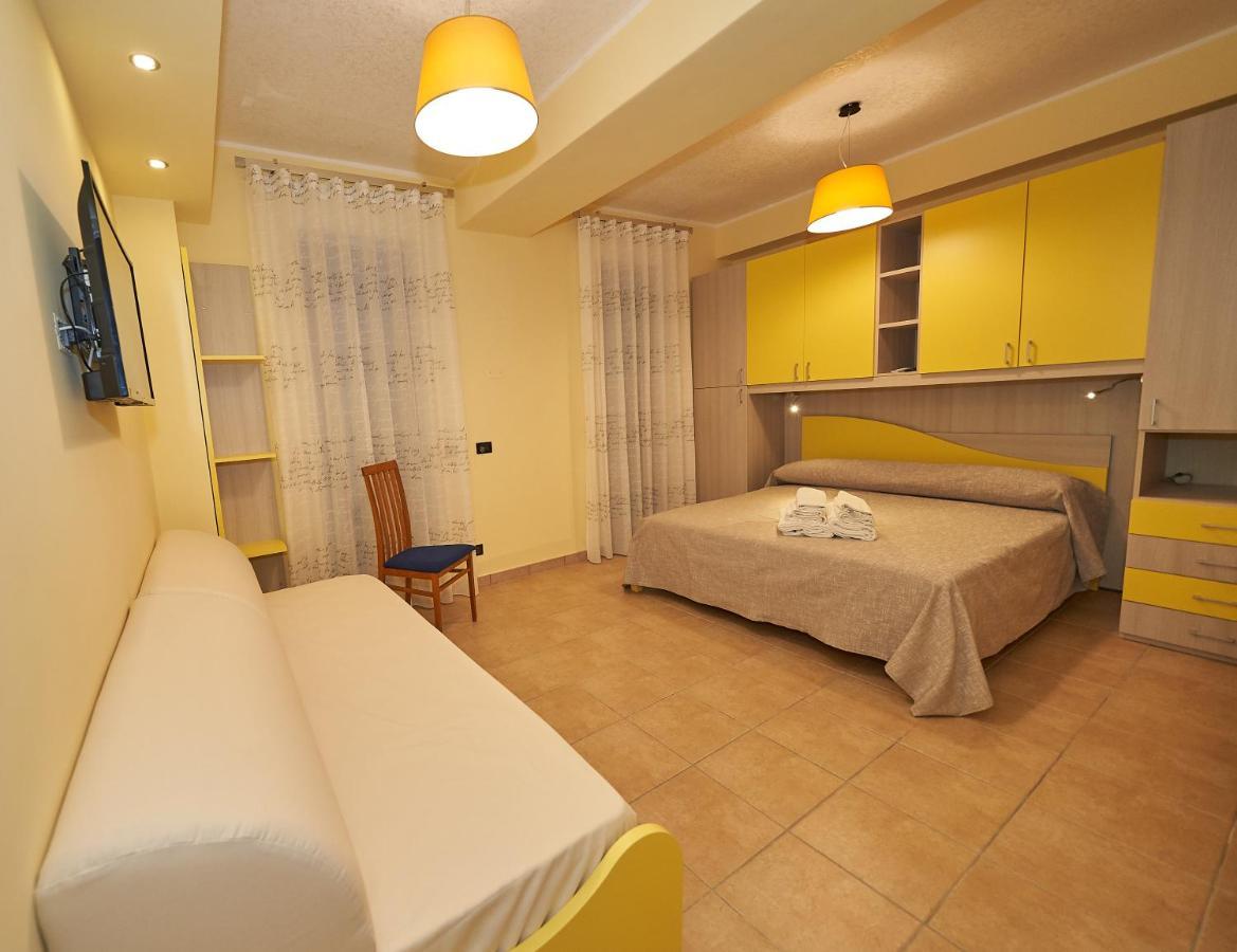 B&B Mary Grace Rossano Stazione Εξωτερικό φωτογραφία